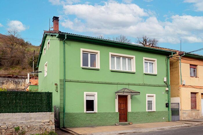 Casa en venta de 3 habitaciones: Principado de Asturias, Asturias