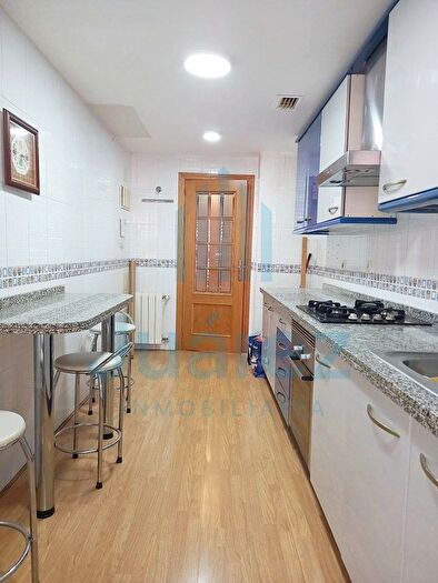 Casas en venta y pisos alquiler - 2
