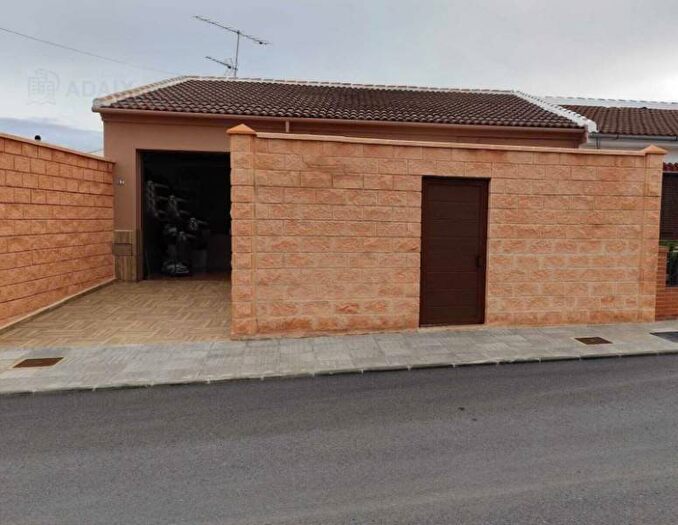Casa de 4 habitaciones en venta en Andalucía, Málaga