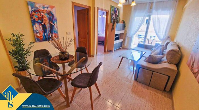 Piso de 2 habitaciones en venta en Comunitat Valenciana, Alicante