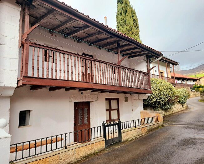 Casa en venta de 4 habitaciones en Santa María de Cayón, Cantabria