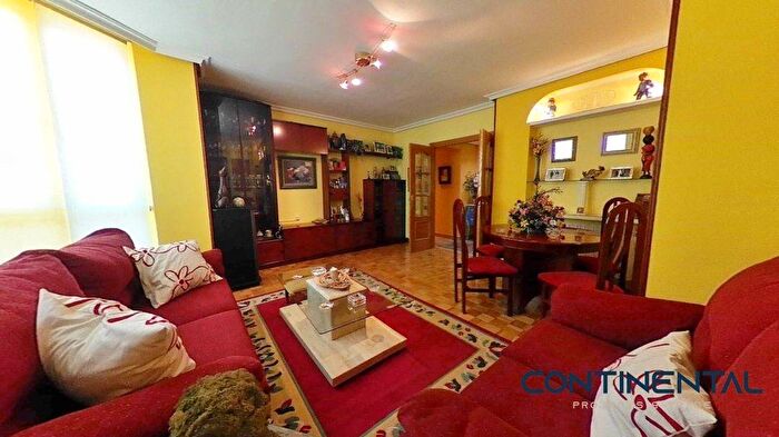 Piso en venta de 4 habitaciones, Principado de Asturias, Asturias