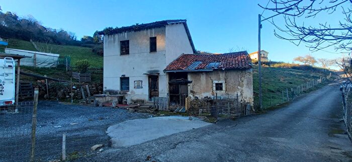 Casa en venta de 2 habitaciones, Rural, Leorio
