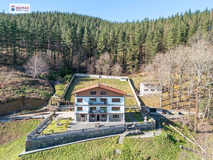 Legazpi, Gipuzkoa: Casa en venta de 14 habitaciones