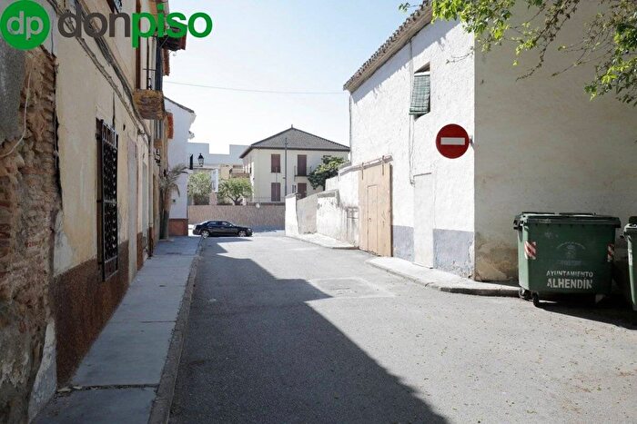 Casas en venta y pisos alquiler - 3
