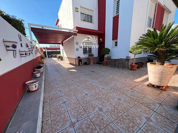 Casa en venta de 4 habitaciones en Andalucía, Sevilla