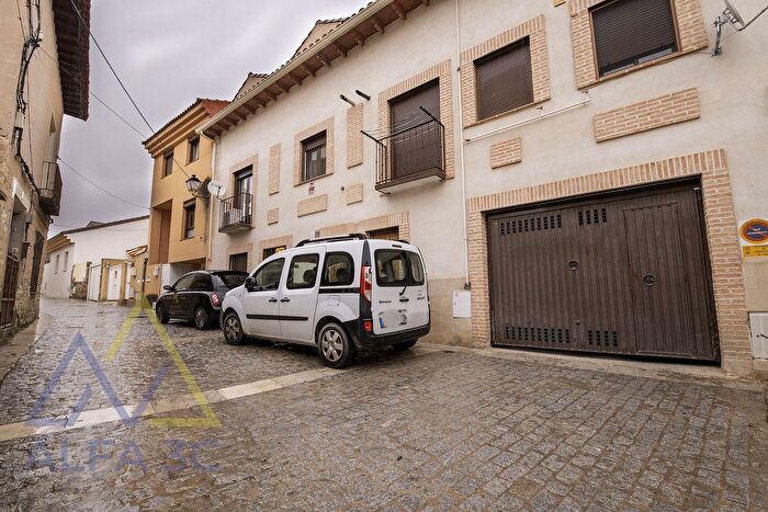 Piso en venta de 4 habitaciones: Torrelaguna, Madrid
