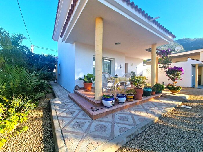 Casa de 4 habitaciones en venta en Comunitat Valenciana, Alicante