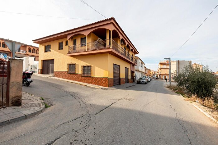 Casa en venta de 4 habitaciones: San Francisco Chorillo, Las Gabias