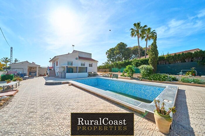 Casa de 6 habitaciones en venta en Comunitat Valenciana, Alicante