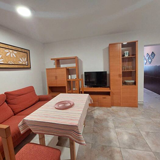 Casa de 2 habitaciones en venta en Andalucía, Sevilla