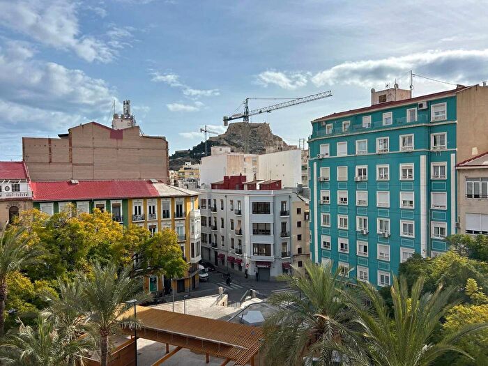 Piso en venta de 4 habitaciones: Comunitat Valenciana, Alicante
