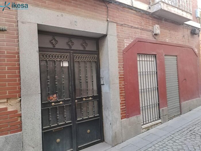 Piso en venta de 3 habitaciones en Casco Antiguo, Badajoz Capital