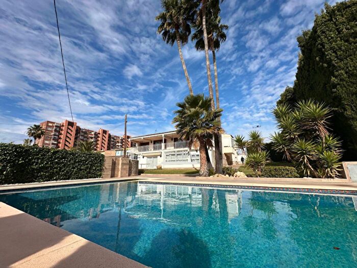 Casa en venta de 7 habitaciones, Comunitat Valenciana, Alicante