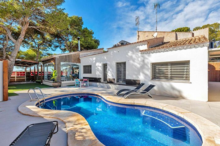 Comunitat Valenciana, Alicante: Casa en venta de 4 habitaciones