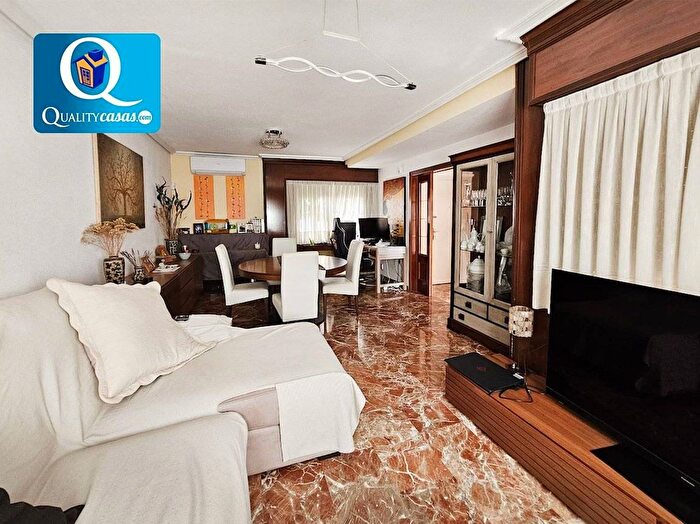 Casa en venta de 4 habitaciones, Comunitat Valenciana, Alicante