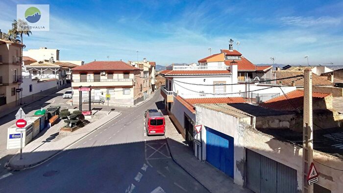 Casas en venta y pisos alquiler - 3