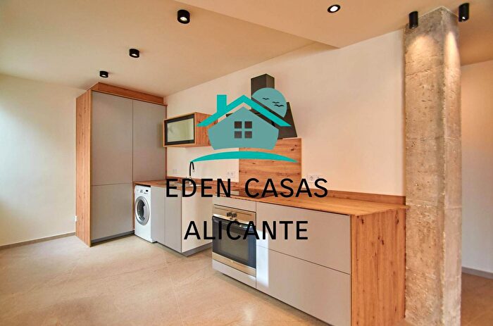 Casas en venta y pisos alquiler - 3