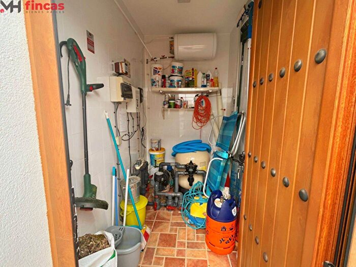 Casas en venta y pisos alquiler - 3