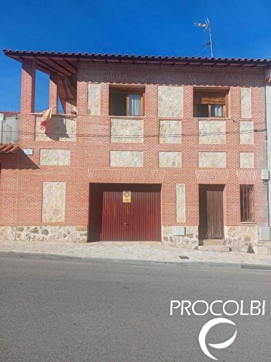 Casas en venta y pisos alquiler - 2