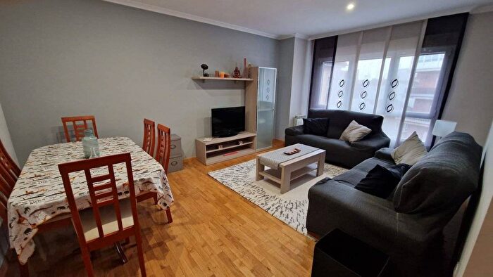 Piso en venta de 2 habitaciones: Castilla y León, León