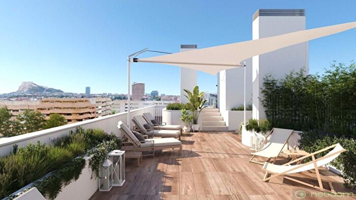 Piso en venta de 3 habitaciones en Benalúa Babel, Benalúa