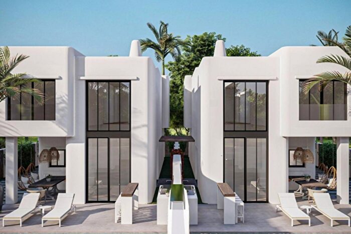 Casa en venta de 4 habitaciones, Comunitat Valenciana, Alicante
