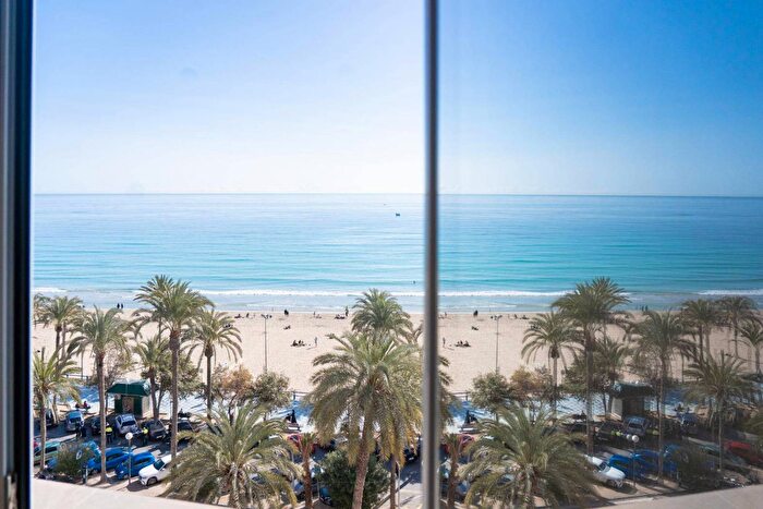 Piso de 3 habitaciones en venta en Comunitat Valenciana, Alicante