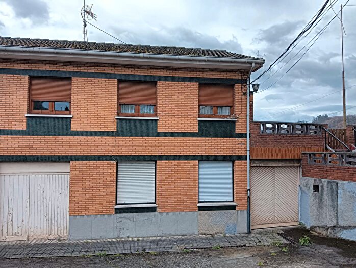 Casa de 2 habitaciones en venta en Parroquias Sur La Manjoya, Oviedo