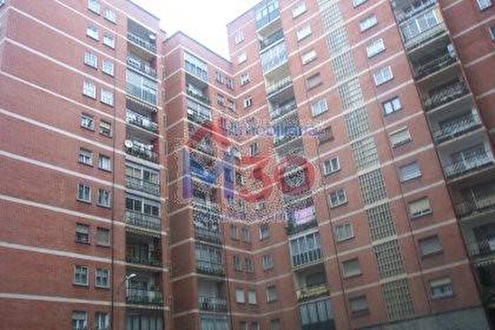 Piso de 4 habitaciones en venta en Castilla y León, Burgos