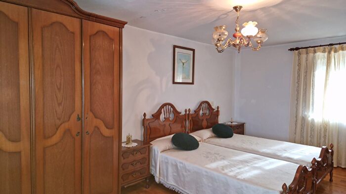 Casas en venta y pisos alquiler - 2