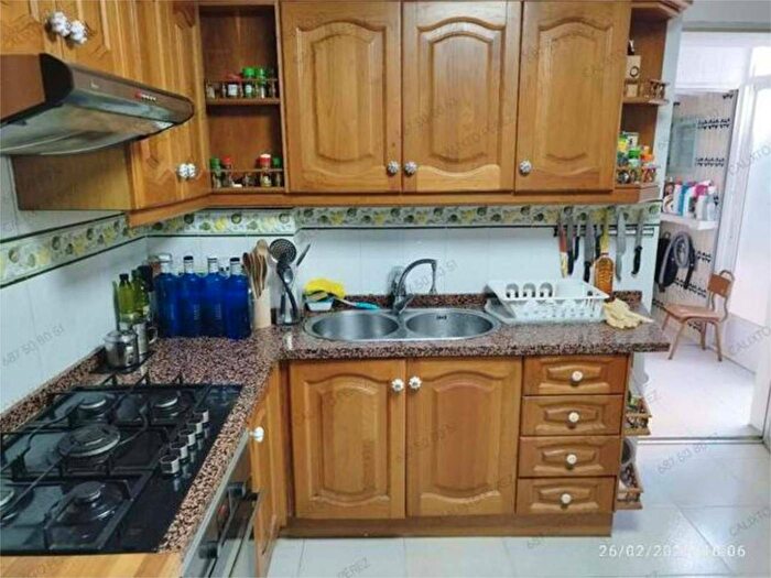 Casas en venta y pisos alquiler - 3