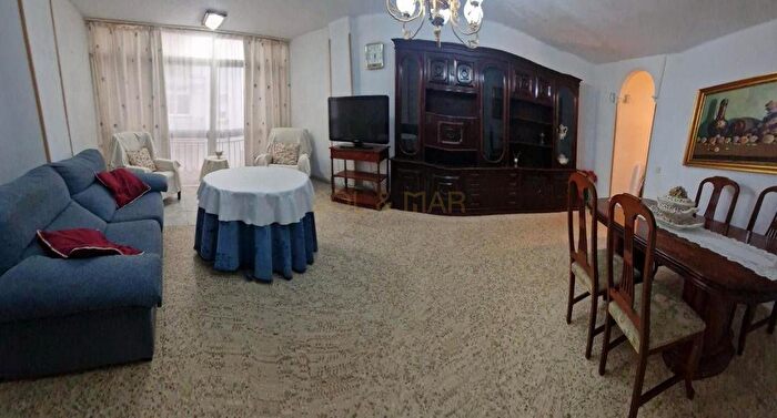Piso de 4 habitaciones en venta en Cruz de Humilladero, La Unión Cruz de Humilladero Los Tilos