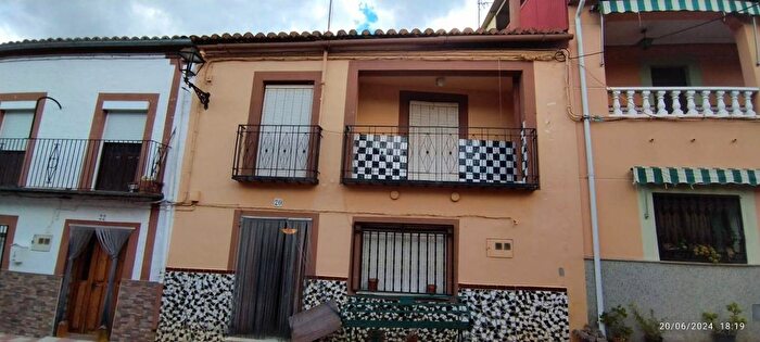 Casa de 4 habitaciones en venta en Extremadura, Cáceres