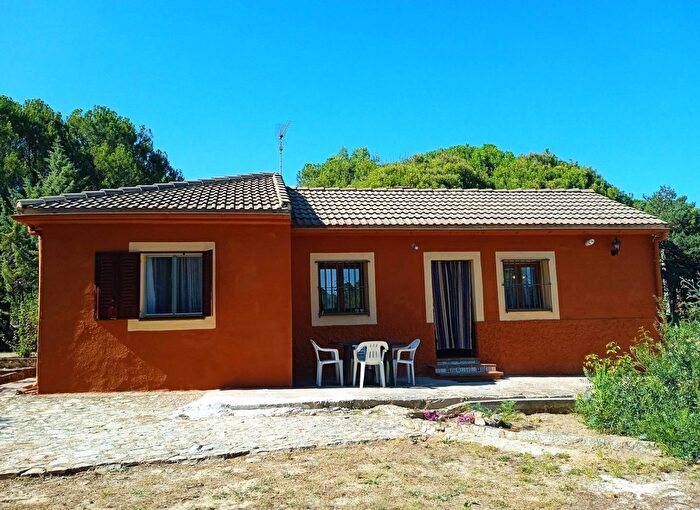 Casa en venta de 3 habitaciones: Lozoyuela-Navas-Sieteiglesias, Comunidad de Madrid