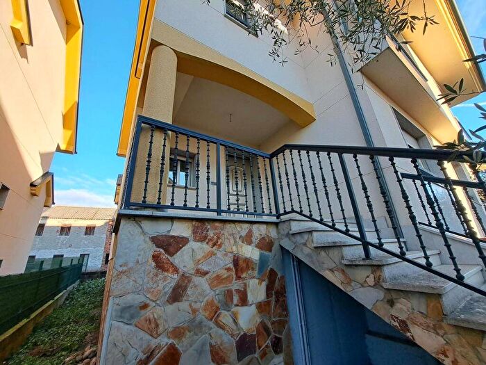 Castilla y León, León: Casa en venta de 4 habitaciones