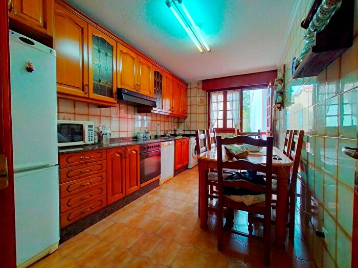 Piso de 5 habitaciones en venta en Principado de Asturias, Asturias