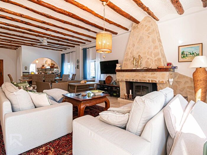 Casa en venta de 8 habitaciones: Simat de la Valldigna, Valencia