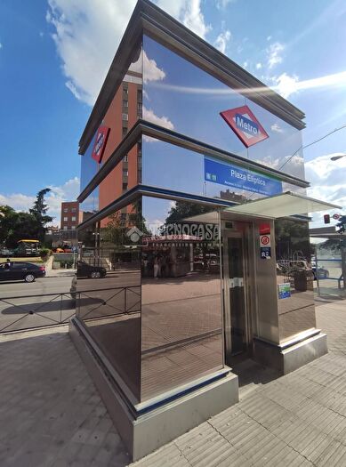 Piso en venta de 2 habitaciones en Usera, Moscardó