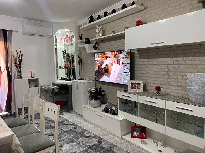 Piso de 3 habitaciones en venta en Andalucía, Sevilla
