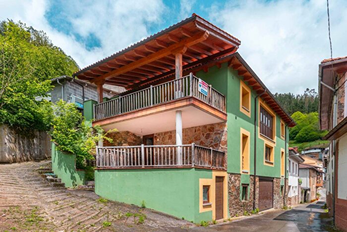Casa en venta de 4 habitaciones, Principado de Asturias, Asturias