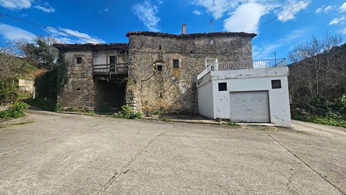 Valle de Mena, Burgos: Casa en venta de 5 habitaciones