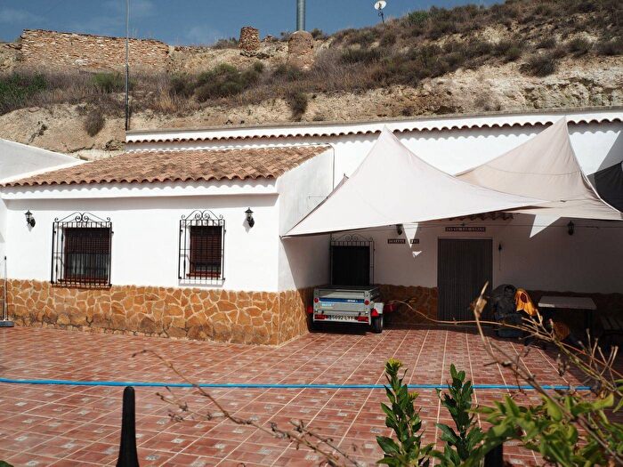 Casa de 4 habitaciones en venta en Andalucía, Granada