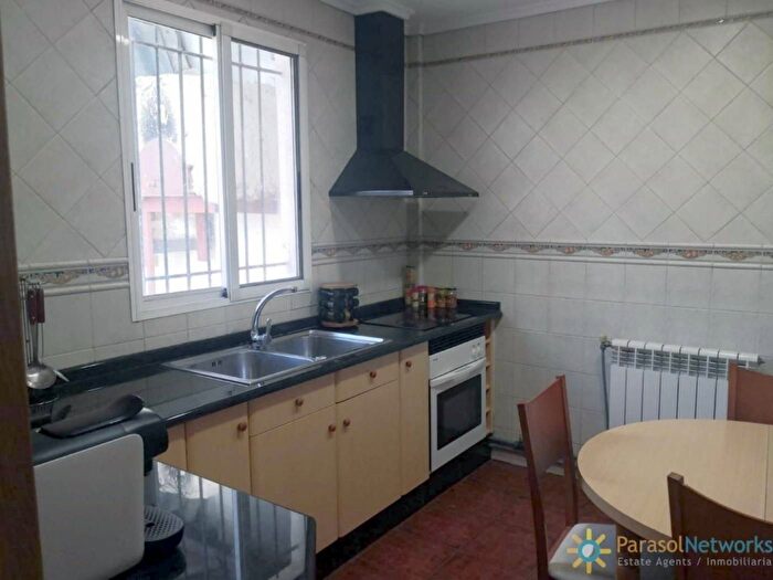 Casas en venta y pisos alquiler - 3