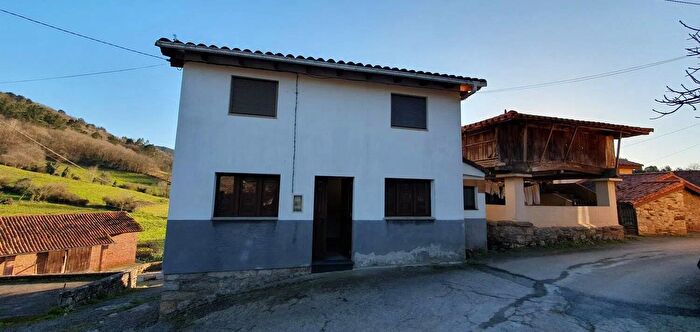 Casa en venta de 3 habitaciones: Principado de Asturias, Asturias