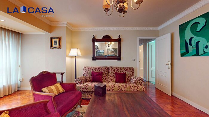 Casas en venta y pisos alquiler - 3