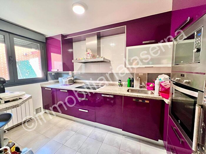 Casa en venta de 4 habitaciones: Garrafe de Torío, León