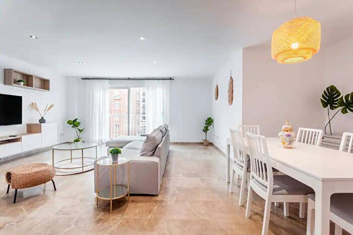 Piso de 4 habitaciones en venta en Comunitat Valenciana, València