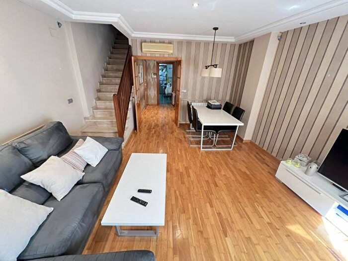 Casas en venta y pisos alquiler - 2