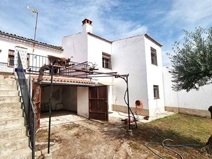 Casa de 4 habitaciones en venta en Cumbres Mayores, Andalucía